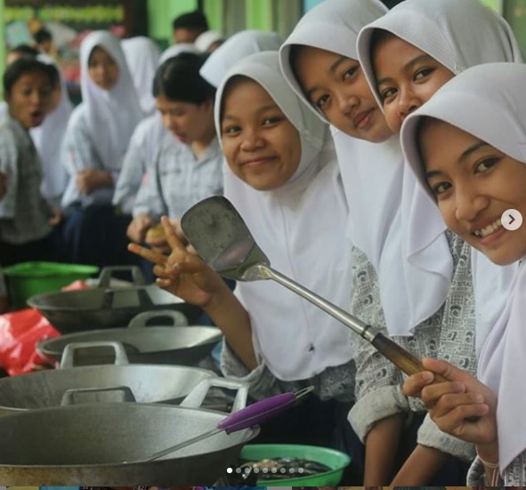 Ratusan Murid SMPN 1 Klapanunggal Jadi Chef