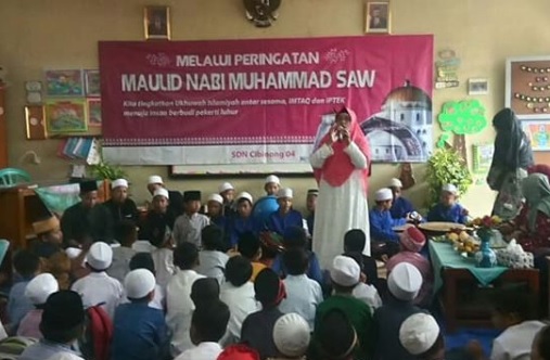 SDN Cibinong 04 Peringati Maulid Nabi