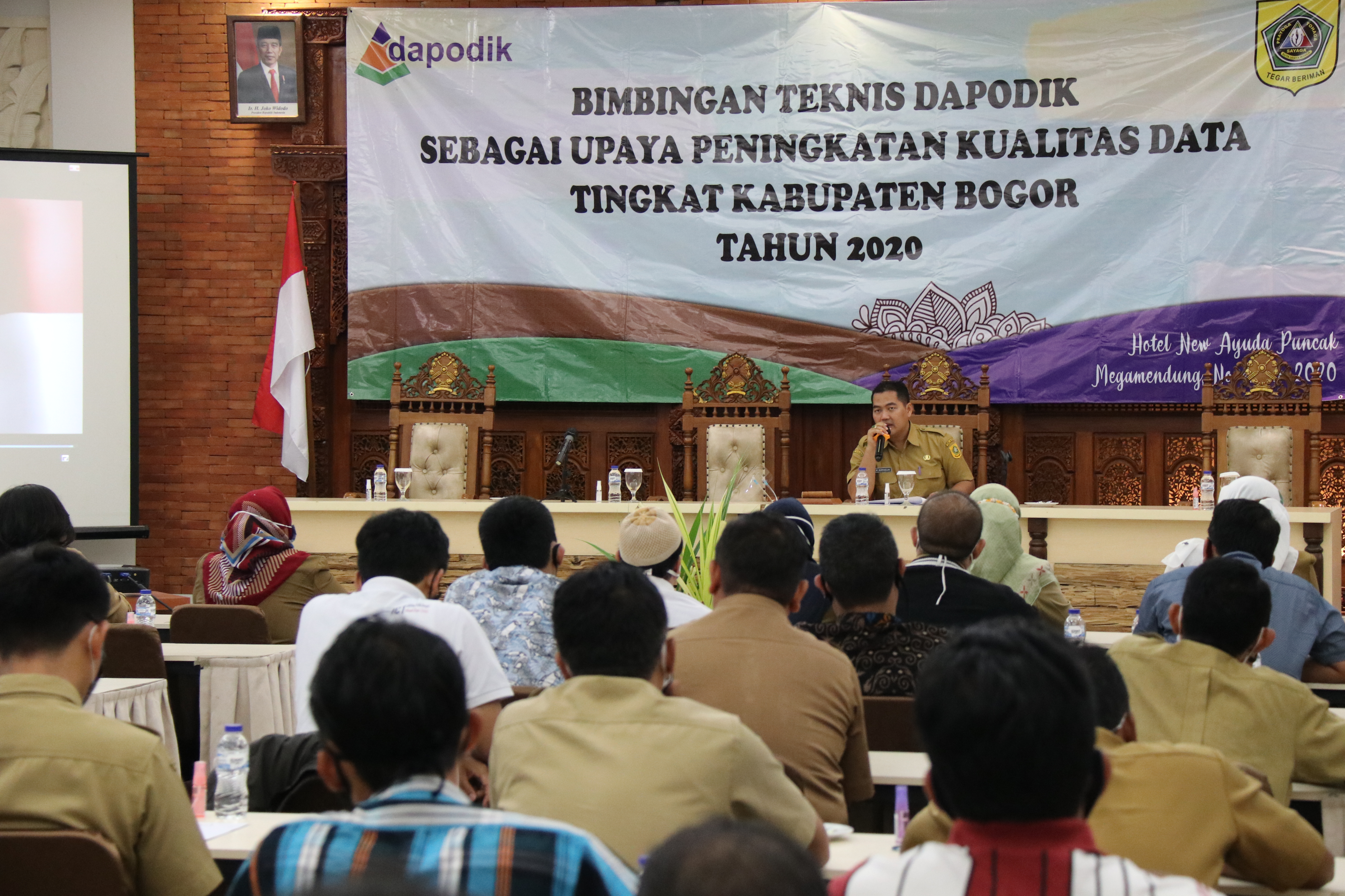 DISDIK GELAR BIMTEK PENGUATAN KUALITAS DATA DAPODIK TINGKAT DAERAH