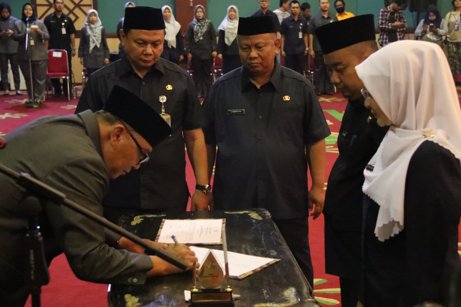 PEMERINTAH KABUPATEN BOGOR LANTIK  576 KEPALA SEKOLAH