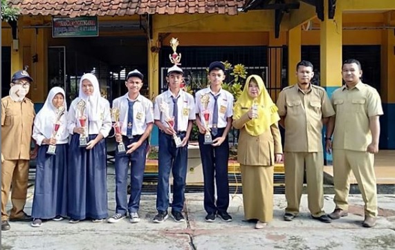 SMPN 1 LEUWILIANG SABET GELAR JUARA UMUM LENSA-MU 2020