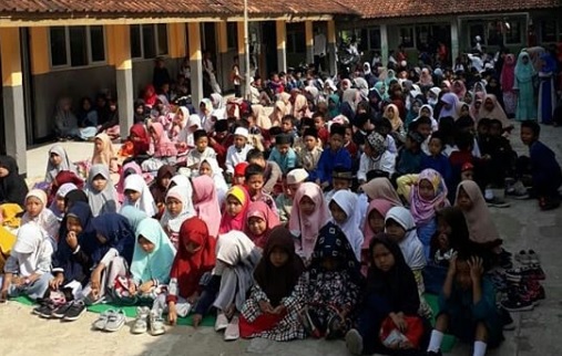 Ratusan Murid SDN Cibitung Kulon 02, Ramaikan Peringatan Maulid Nabi