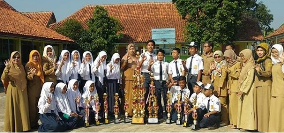 SMPN 3 Leuwiliang Borong 11 Piala Pramuka