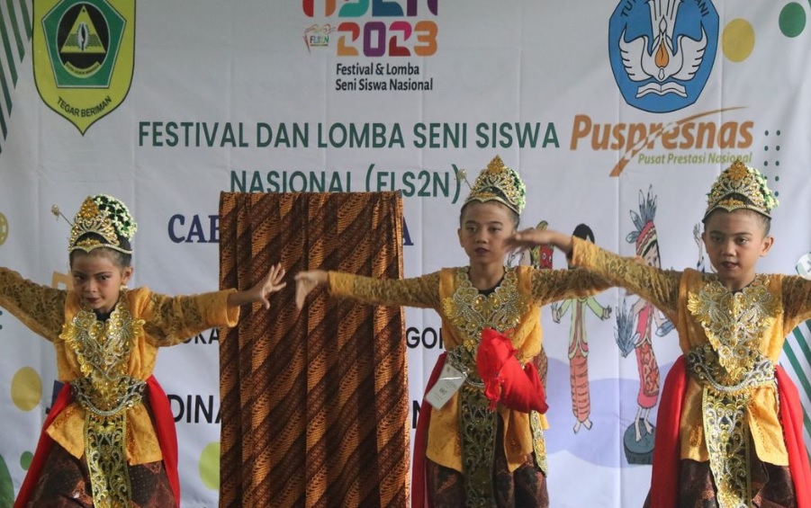 MELALUI LOMBA SENI, KADISDIK INGIN PESERTA DIDIK JADI UJUNG TOMBAK PELESTARIAN BUDAYA TRADISIONAL