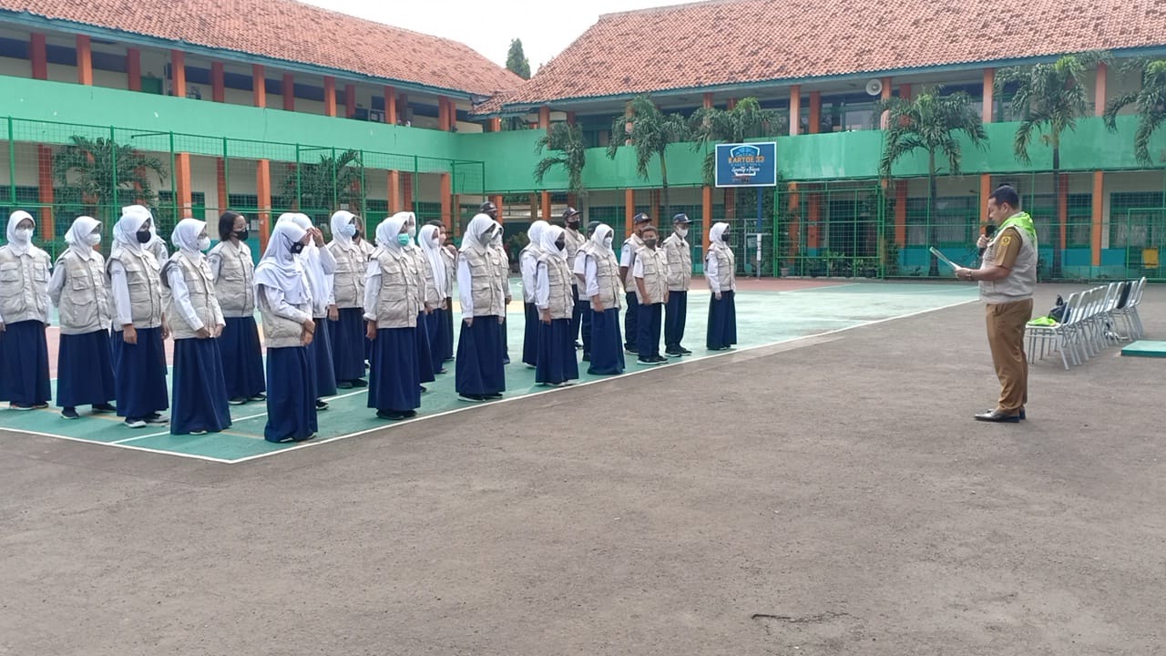 SMPN 1 CITEUREUP KUKUHKAN PASUKAN GENERASI HIJAU