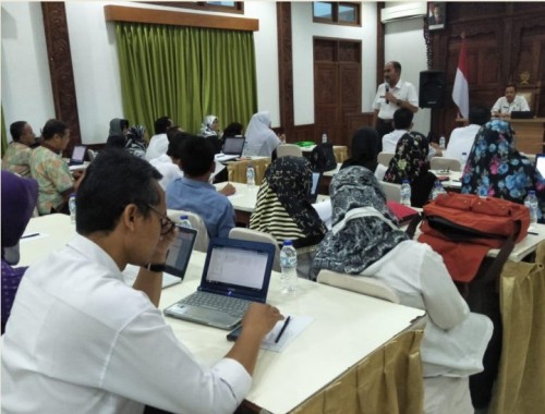 DISDIK MULAI SUSUN MATERI SOAL USBN SMP 