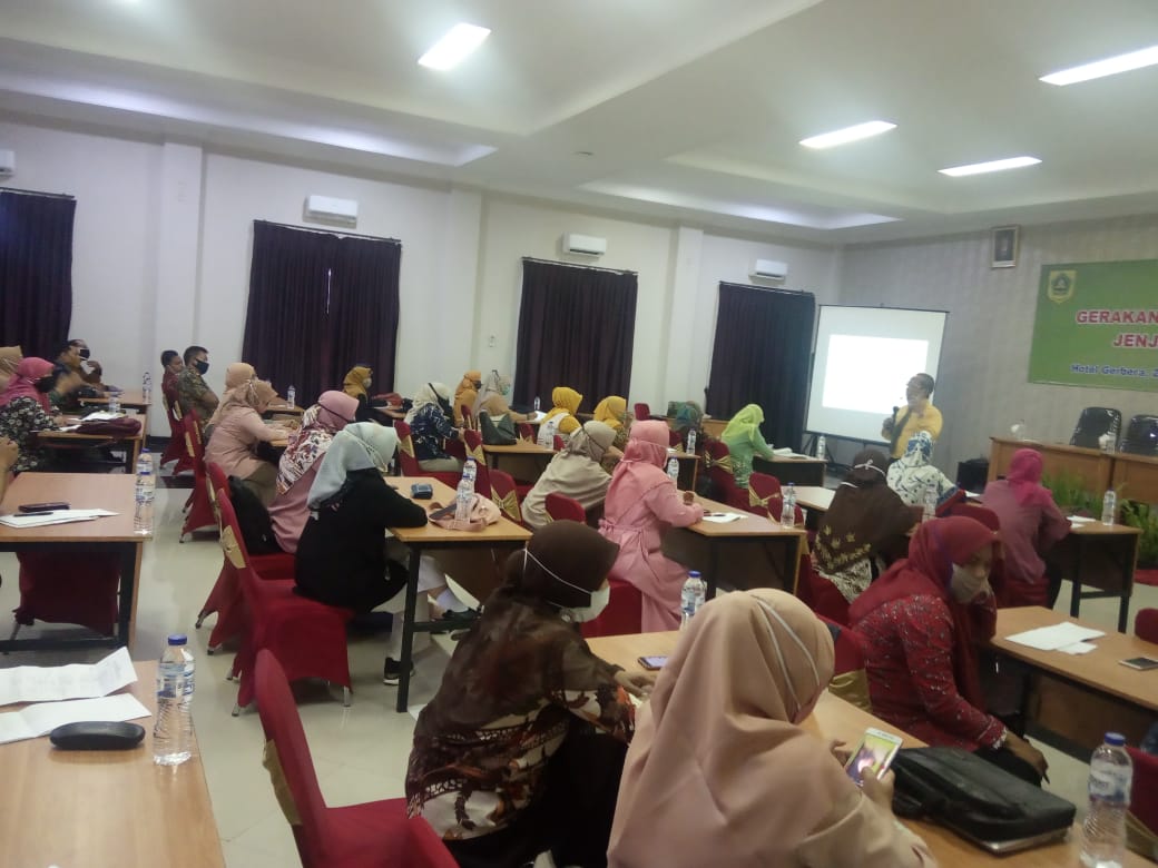 DISDIK GELAR WORKSHOP PENGEMBANGAN LITERASI JENJANG SD