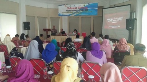 KEMBANGKAN METODE HOTS BAGI GURU, DISDIK GANDENG CSR